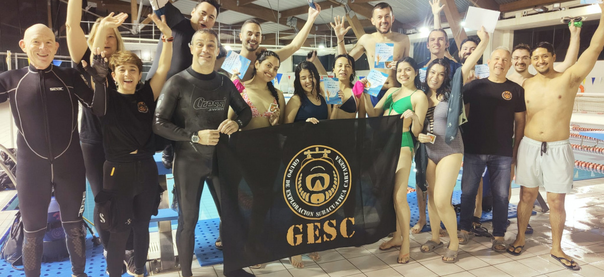 Imagen Bautismo de buceo para estudiantes en la piscina del Palacio de Deportes